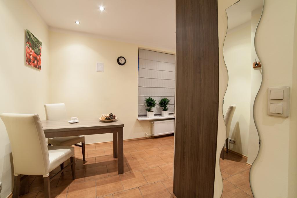 Place 4 You Apartments Krasków Rom bilde