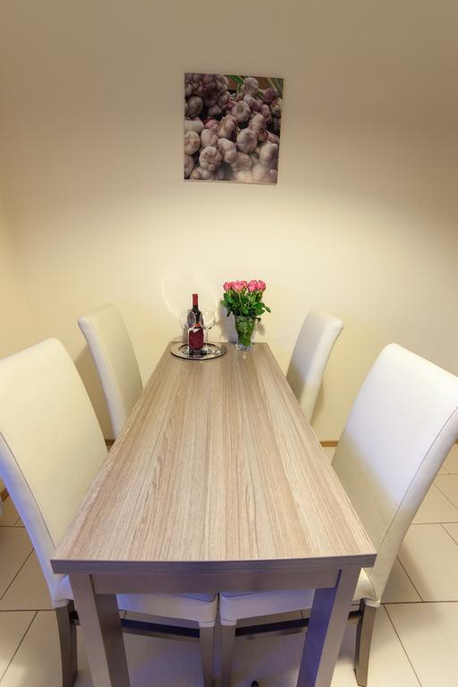 Place 4 You Apartments Krasków Rom bilde