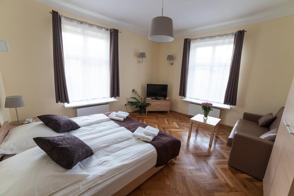 Place 4 You Apartments Krasków Rom bilde