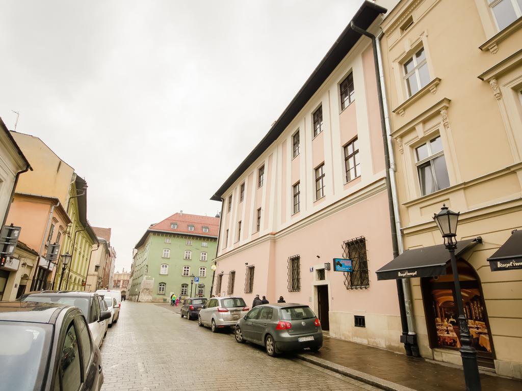Place 4 You Apartments Krasków Eksteriør bilde